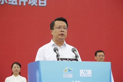 1696672205838653.jpg 淮安偉時(shí)輕量化車載新型顯示組件項(xiàng)目開工建設(shè)4.JPG